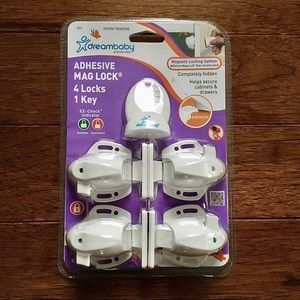 NEW Dreambaby Adhesive Mag Lock 4 Magnetic Locks + 1 Key for Locking Cabinets